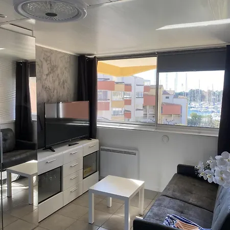 Vue Port Avec Parking Prive דירה *