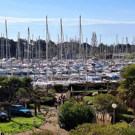 Vue Port Avec Parking Prive